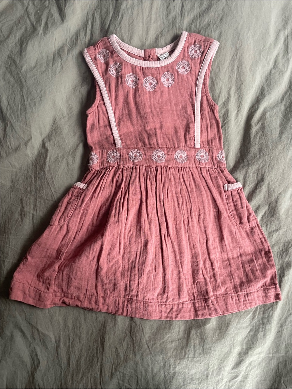 kate quinn Dusty Rose Embroidered Sleeveless Dress